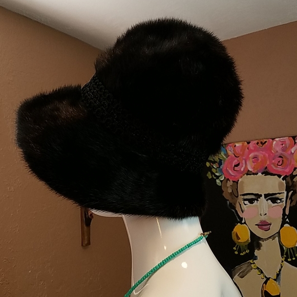 1950s real blackglama mink hat. - Picture 6 of 8